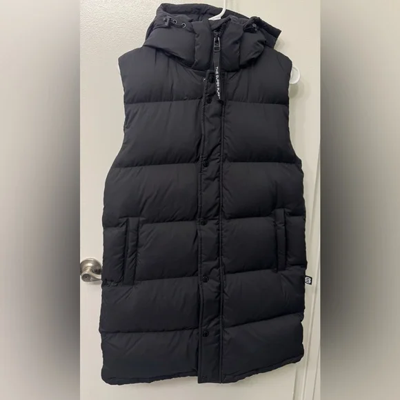 NWT Aritzia The Super Puff™ Mid Vest - cliMATTE™ - Picture 1 of 10